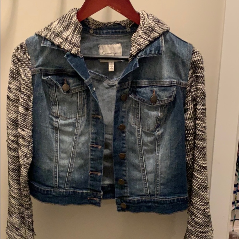 Jessica Simpson jacket, hood